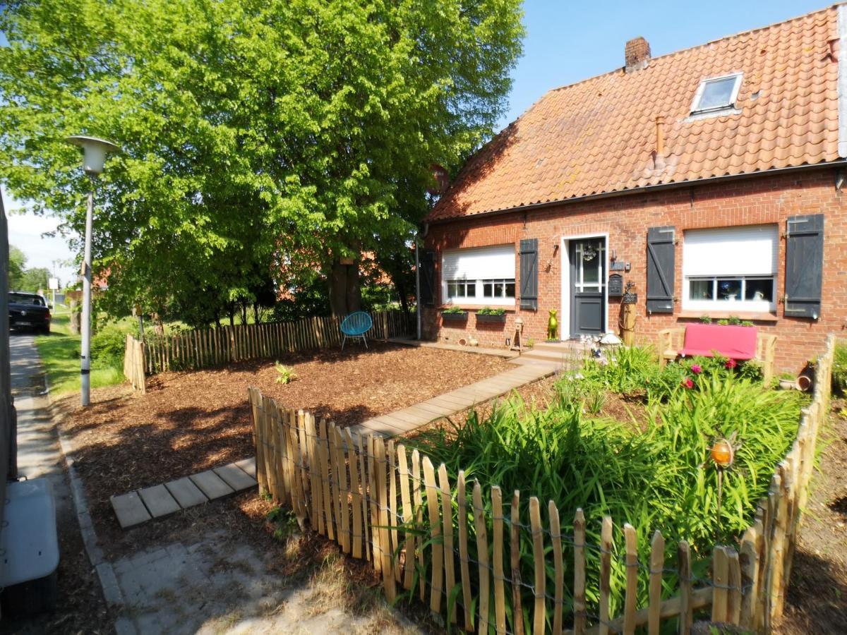 Huus An'T Doerpsdiek Krummhörn Esterno foto